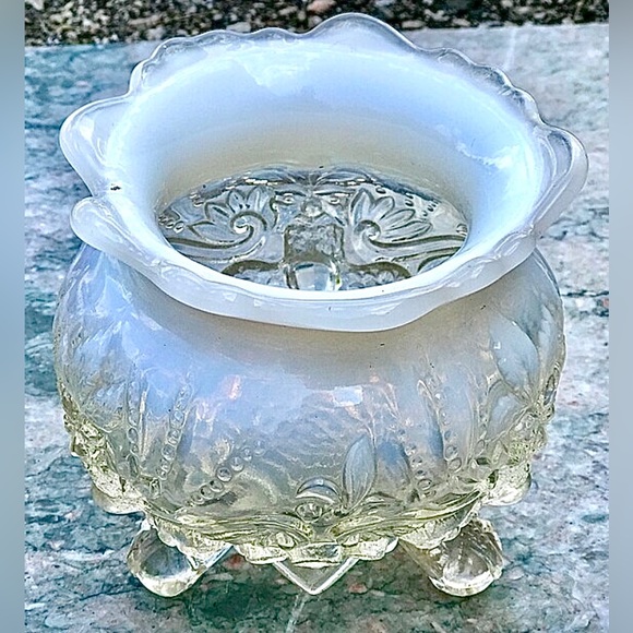19th Century Antique Sowerby Co. Hobnail Opalescent Glass PIASA BIRD SPITTOON - Picture 9 of 10